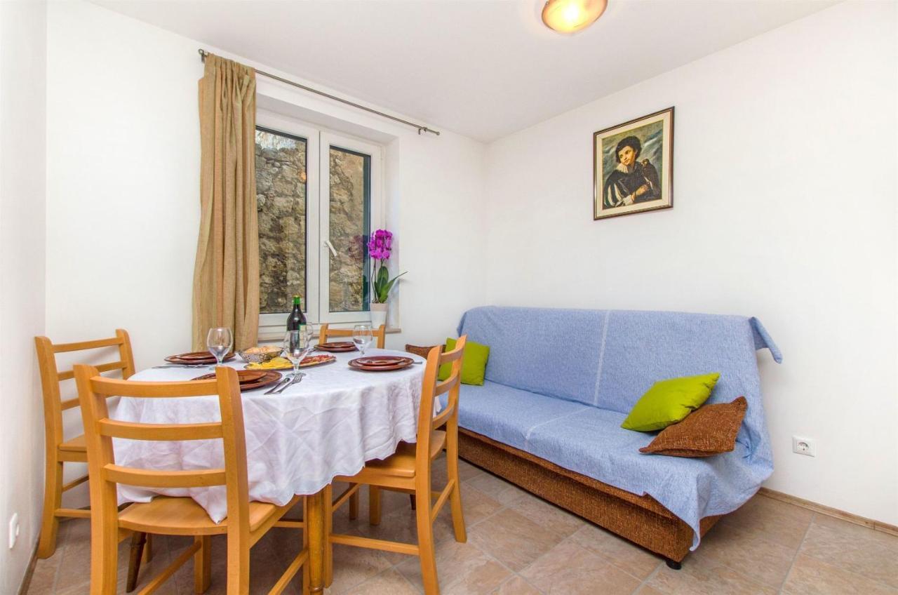 Apartments Mira أوميس المظهر الخارجي الصورة