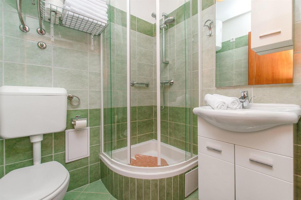 Apartments Mira أوميس المظهر الخارجي الصورة