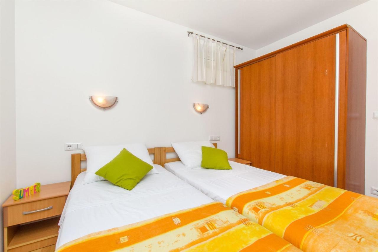 Apartments Mira أوميس المظهر الخارجي الصورة