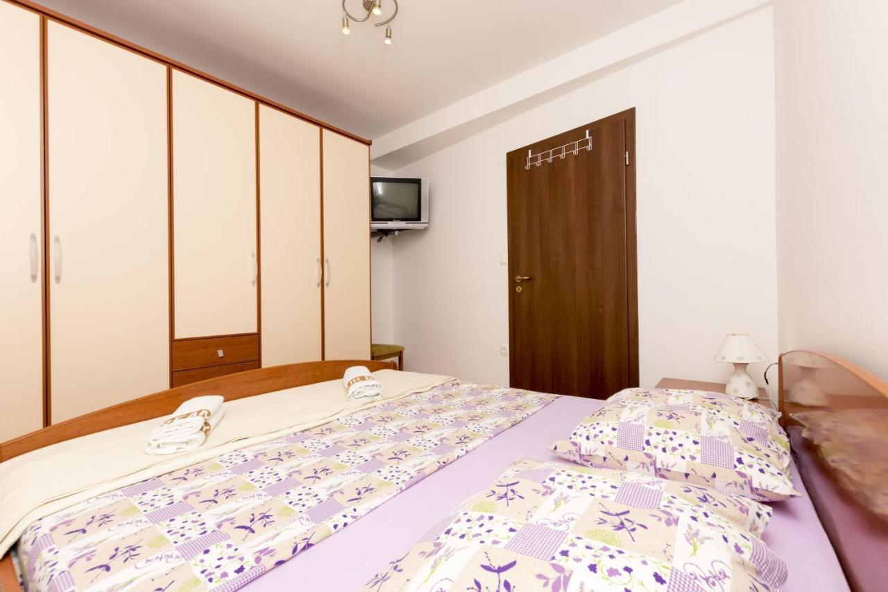 Apartments Mira أوميس المظهر الخارجي الصورة