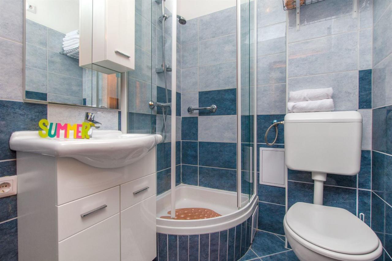 Apartments Mira أوميس المظهر الخارجي الصورة