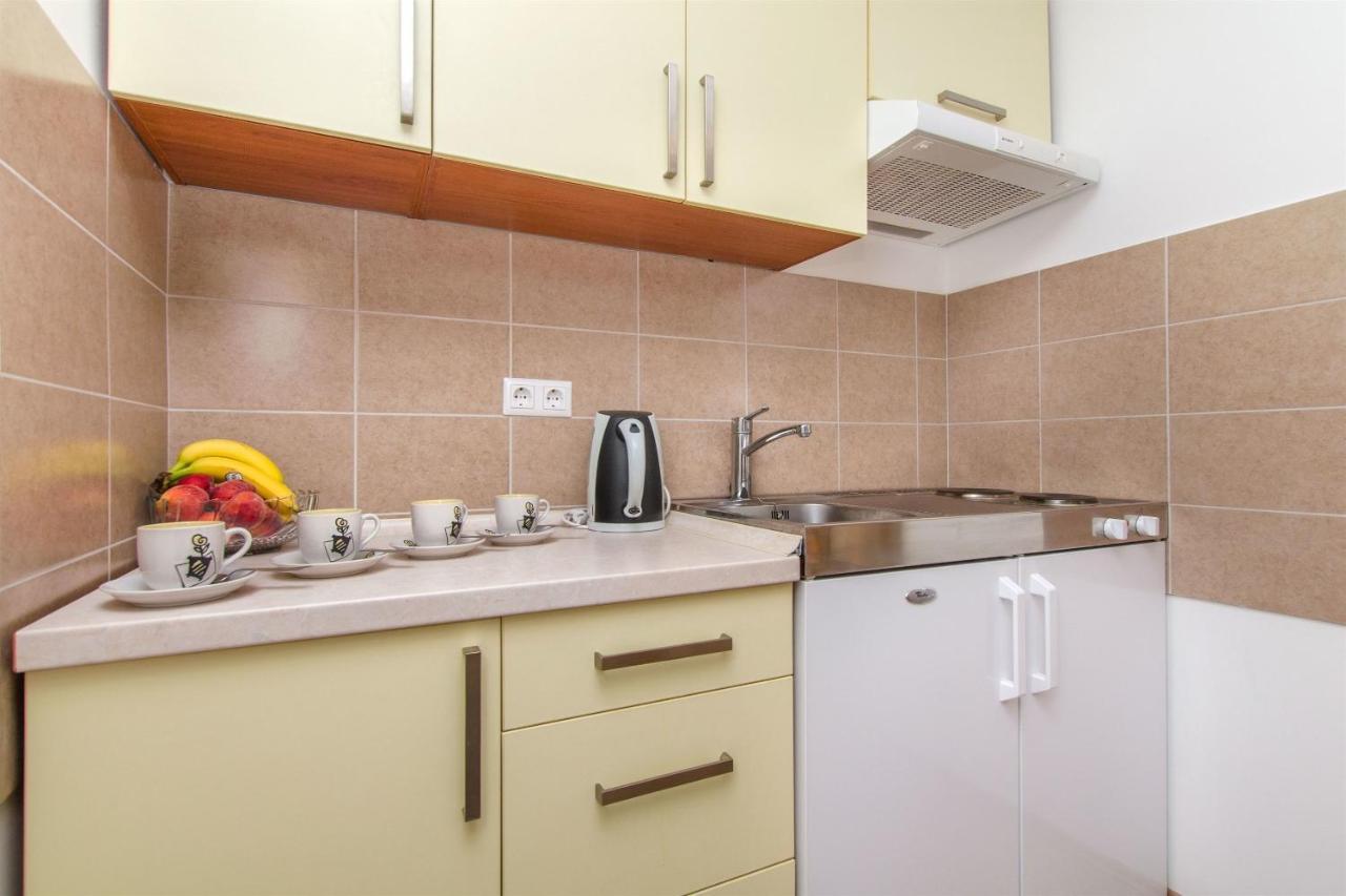 Apartments Mira أوميس المظهر الخارجي الصورة