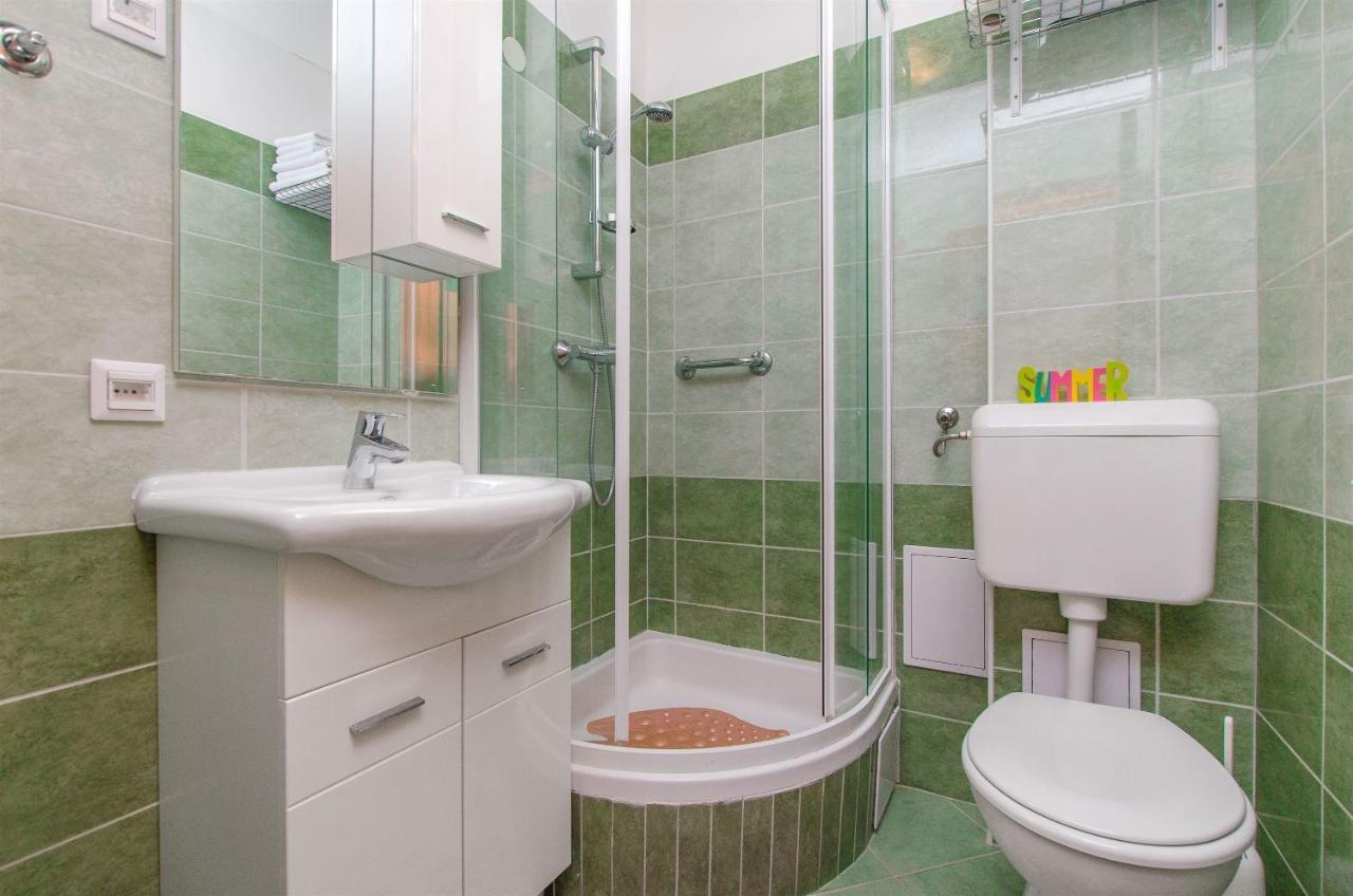 Apartments Mira أوميس المظهر الخارجي الصورة